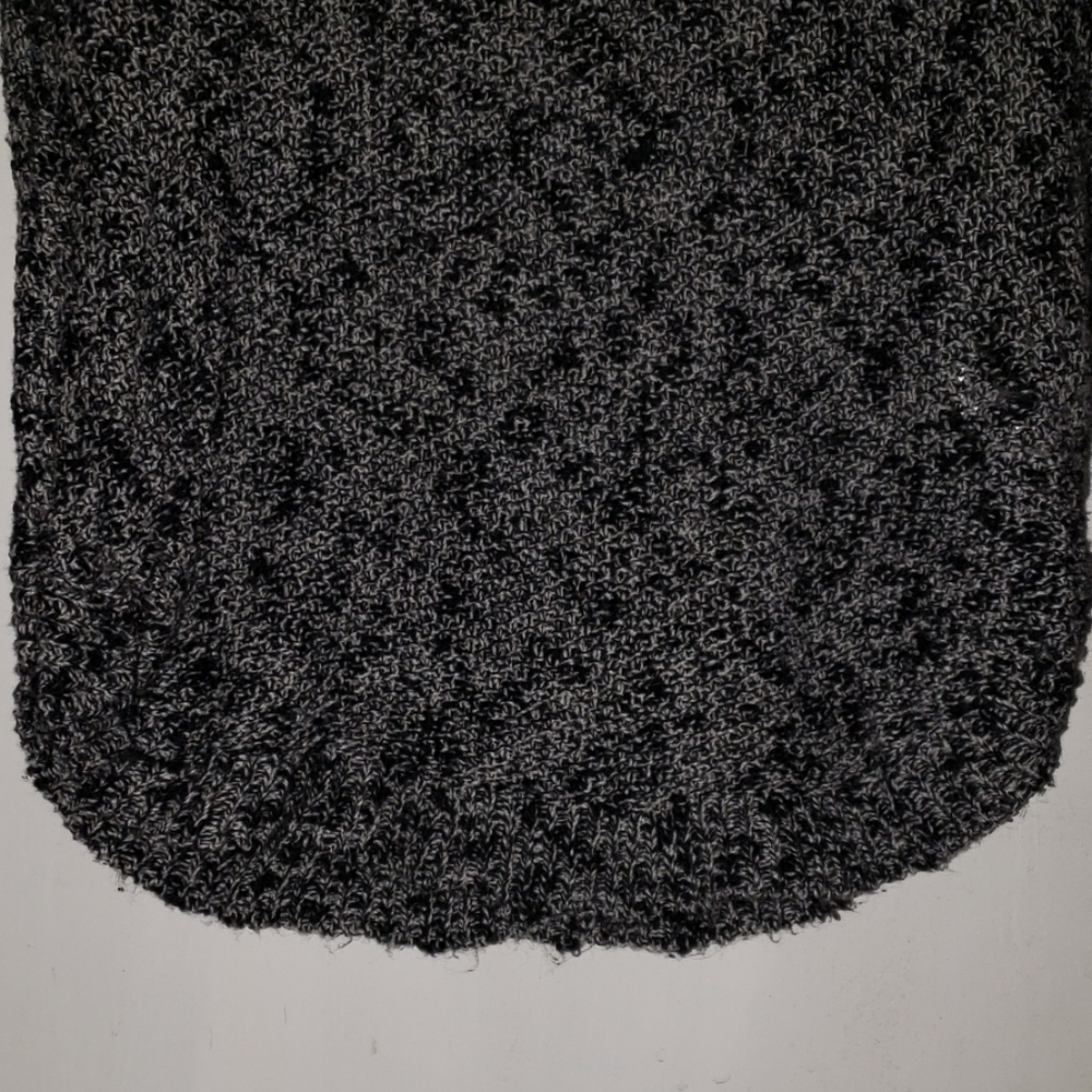 Sweater - Picture 4 of 4
